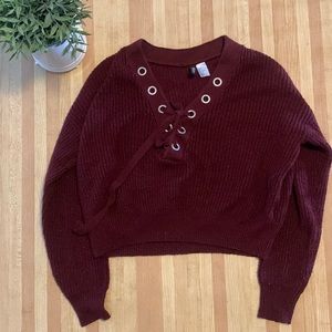 H&M Divided plum sweater